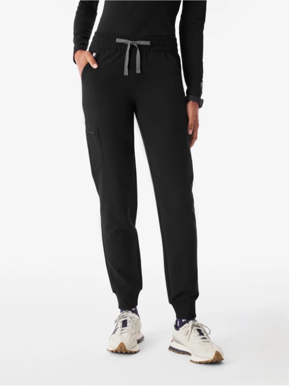 Fig’s Jogger Scrub Pant in Black